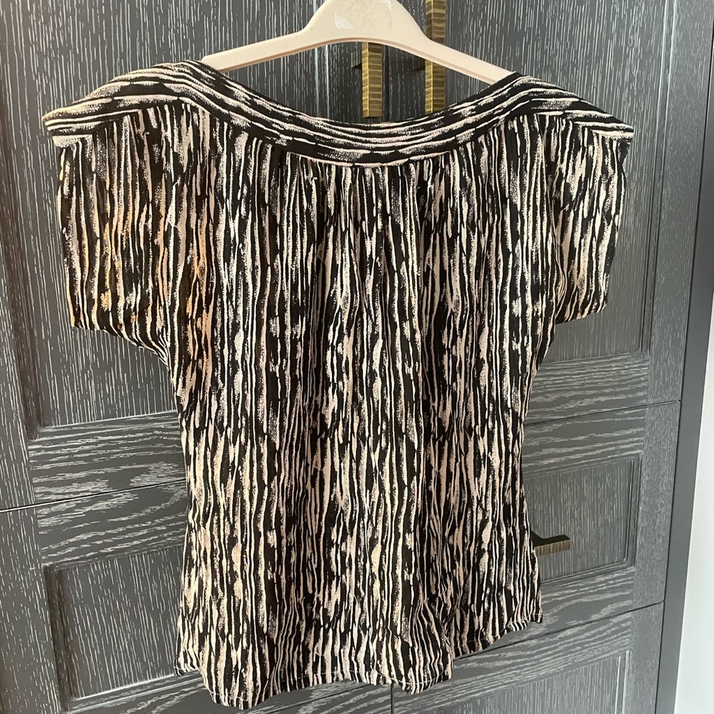 Tucker abstract silk boatneck top size S